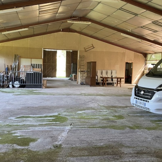  Agence Concept Perfect Immo : Autres | THIERS (63300) | 1 000 m2 | 110 000 € 