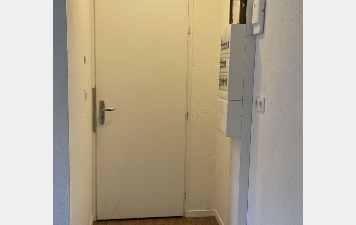 Appartement P2   MARINGUES  33 m2 350 € 